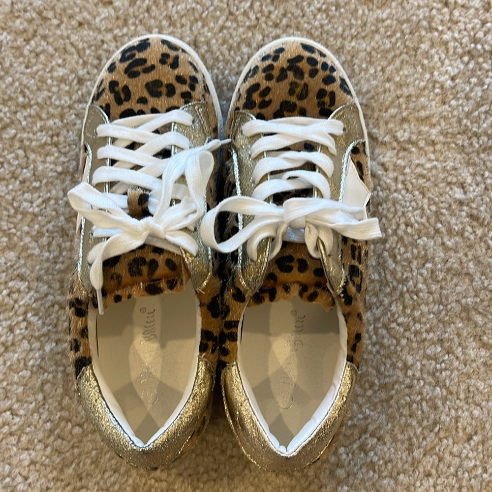 Leopard calf hair sneakers with star cut out - Picture 5 of 6